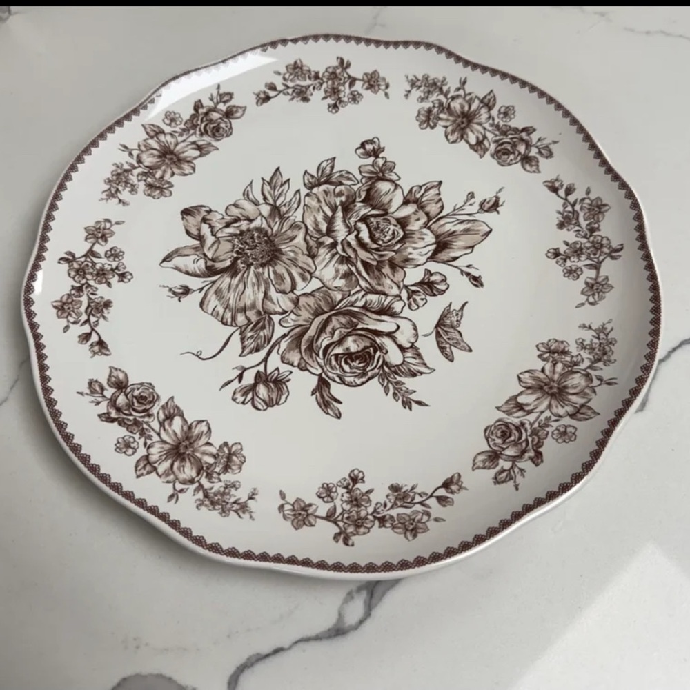 Pioneer Woman Agatha  Brown  Dinner Plate